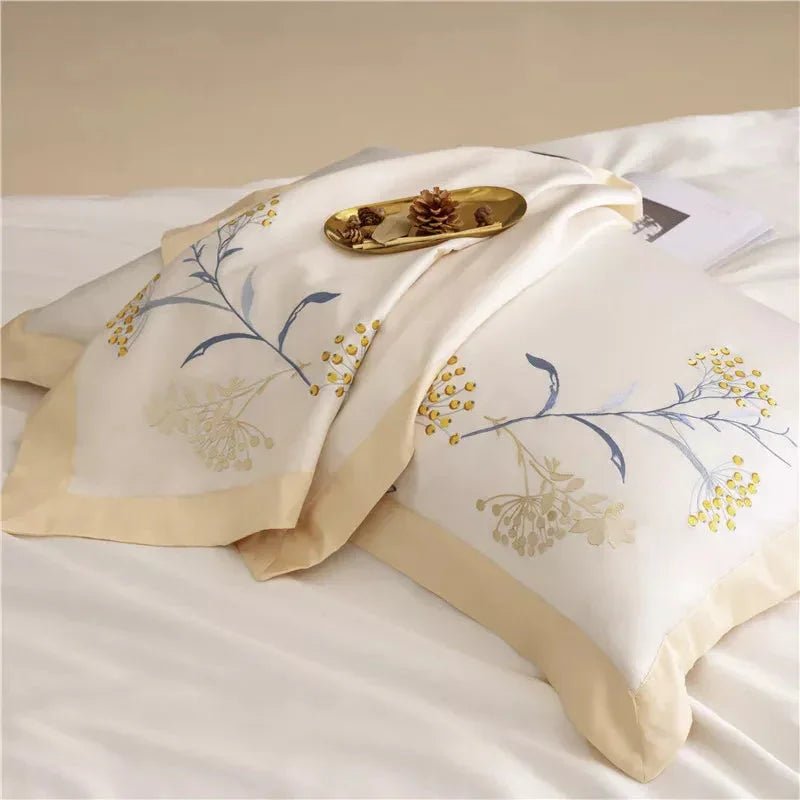 Luxury Feuilles Embroidery Duvet Set