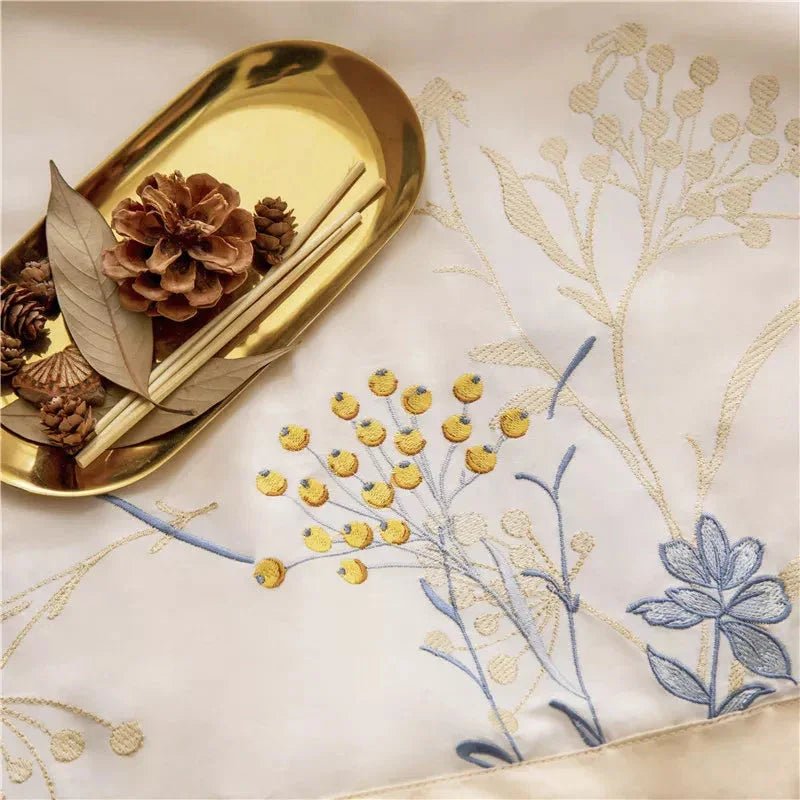 Luxury Feuilles Embroidery Duvet Set